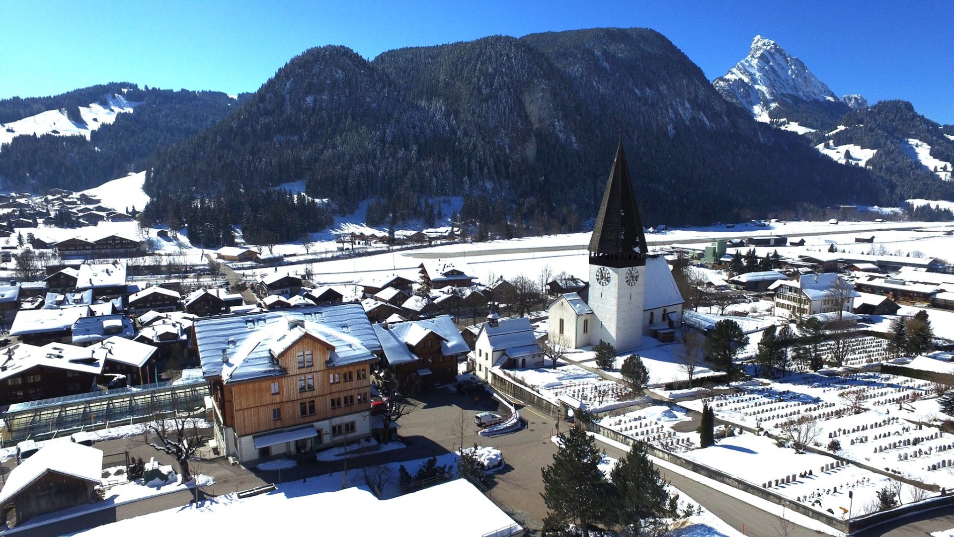 John F. Kennedy International School