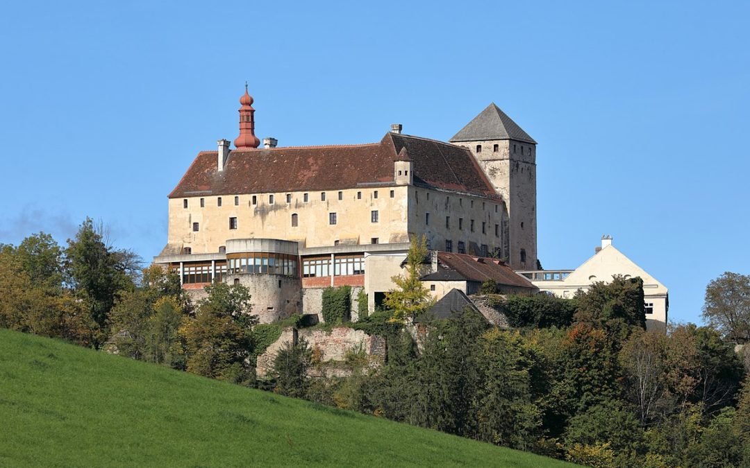 Schloss Krumbach  International School